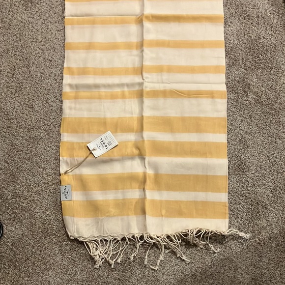 Fair Seas The Charleston - Golden  Pineapple Turkish Towel - Picture 4 of 5